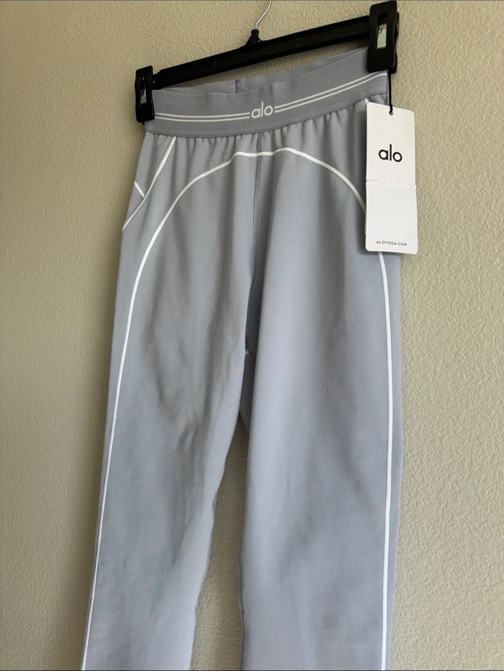 ALO Yoga nwt excellent